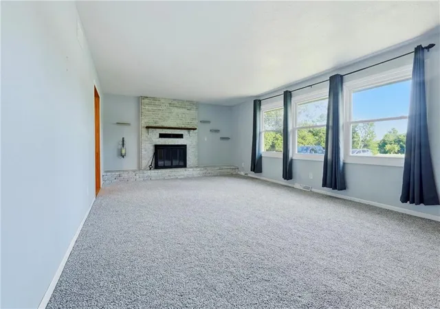 Photo 3 of Single family home for sale at 6130 Nw State Route Ff, Adrian, MO 64720 | MLS# 2625799 | Listing updated on 2026-09-24