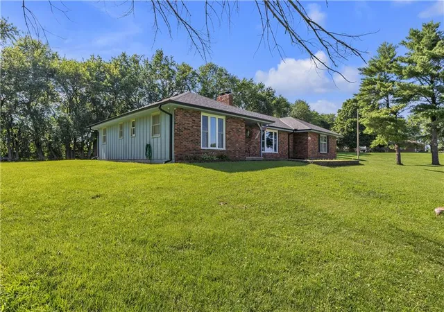 Photo 3 of Single family home for sale at 6306 Highway 169 SE, Saint Joseph, MO 64507 | MLS# 2625807 | Listing updated on 2026-07-29
