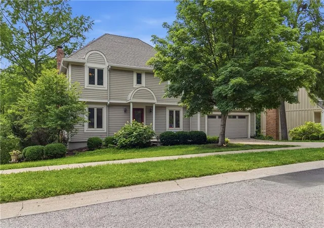 Homes for sale in Lenexa, KS | 7905 Mullen Rd, Lenexa, KS 66215 | MLS# 2625822