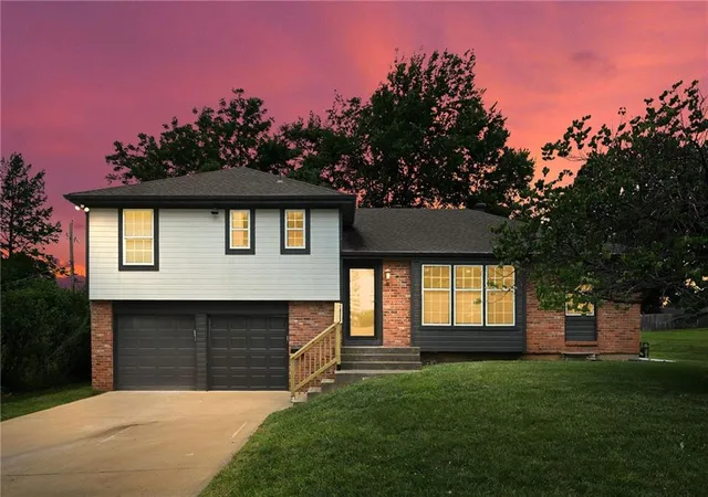 1st image of 6700 Mastin St, Shawnee, KS 66203 | MLS# 2625823