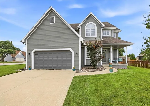1st image of 801 Sw 35th St, Lees Summit, MO 64082 | MLS# 2625844