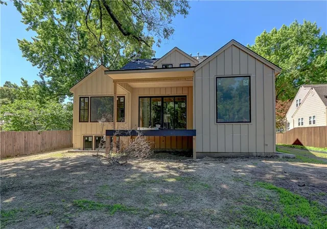 3rd image of 2710 W 49Th St, Westwood, KS 66205 | MLS# 2625848
