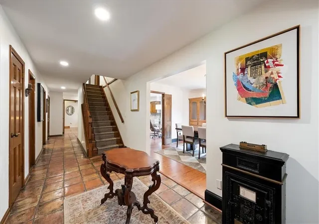 5th image of 11818 Central St, Kansas City, MO 64114 | MLS# 2625858