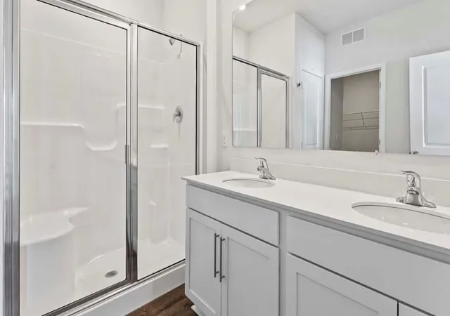 Photo 19 of Single family home for sale at 10701 N Richmond Ave, Kansas City, MO 64157 | MLS# 2625869 | Listing updated on 2026-09-05