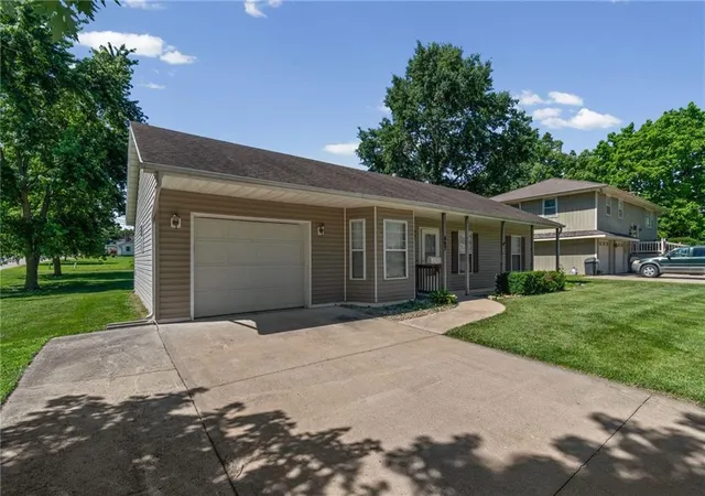 Homes for sale in Cameron, MO | 607 W 6th St, Cameron, MO 64429 | MLS# 2625870