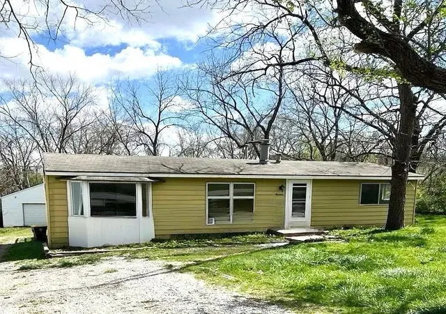 Photo 2 of Multi family home for sale at 715 Ne 44th Street, Kansas City, MO 64116 | MLS# 2625874 | Listing updated on 2026-08-20