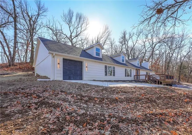 4th image of 8721 S Hardsaw Rd, Oak Grove, MO 64075 | MLS# 2625877