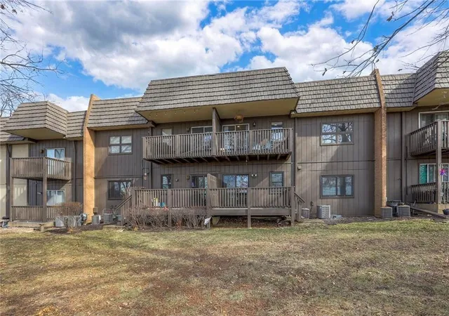 Photo 3 of Condo for sale at 468 W 104th Street #A, Kansas City, MO 64114 | MLS# 2625882 | Listing updated on 2026-06-26