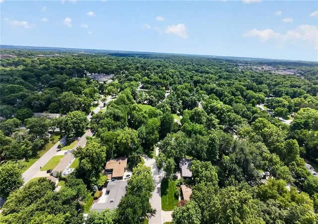 Homes for sale in Prairie Village, KS | 7714 Fairway St, Prairie Village, KS 66208 | MLS# 2625890