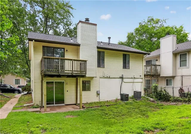 Homes for sale in Kansas City, MO | 7806 N Oregon Ave, Kansas City, MO 64151 | MLS# 2625897