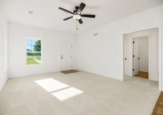 Photo 4 of House for sale at 1600 Cottonwood Crk Ave #4, Kearney, MO 64060 | MLS# 2625909 | Listing updated on 2026-08-14