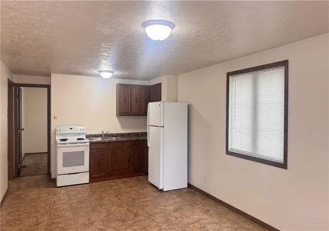 4th image of 707 W Colorado St, Highland, KS 66035 | MLS# 2625911