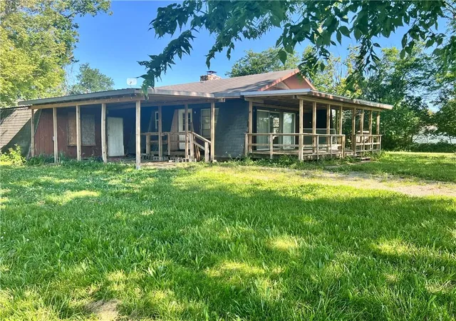 Homes for sale in Fort Scott, KS | 1065 230Th St, Fort Scott, KS 66701 | MLS# 2625924