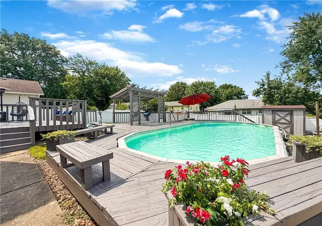 Homes for sale in Higginsville, MO | 500 W 33rd St, Higginsville, MO 64037 | MLS# 2625937