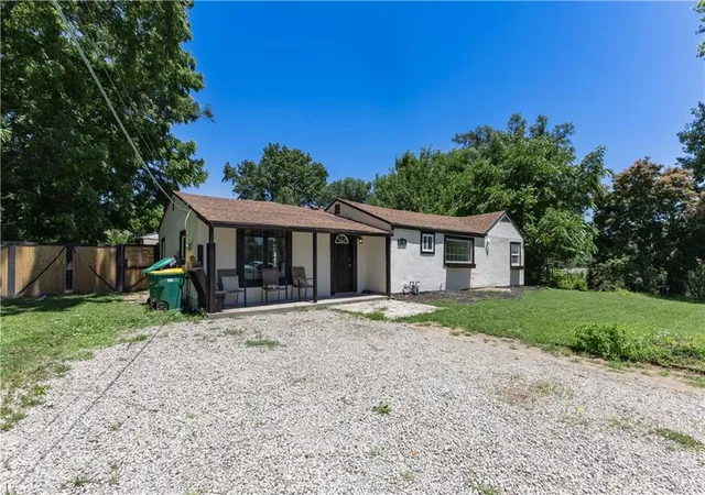 1st image of 2900 Woodend Ave, Kansas City, KS 66106 | MLS# 2625941