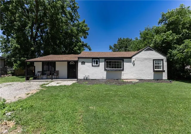 2nd image of 2900 Woodend Ave, Kansas City, KS 66106 | MLS# 2625941