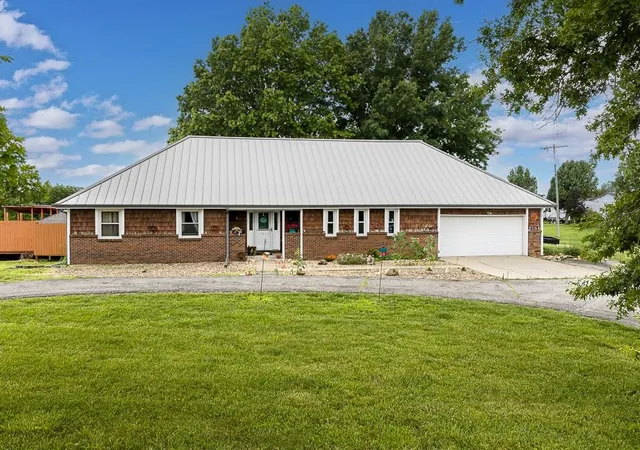 1st image of 14435 166th St, Bonner Springs, KS 66012 | MLS# 2625946