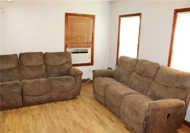Homes for sale in Pittsburg, KS | 123 E Atkinson Ave, Pittsburg, KS 66762 | MLS# 2625958