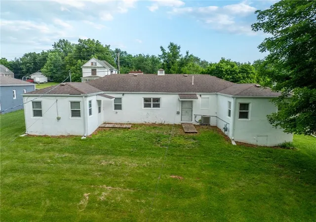 Homes for sale in Gallatin, MO | 409 W Van Buren St, Gallatin, MO 64640 | MLS# 2625959