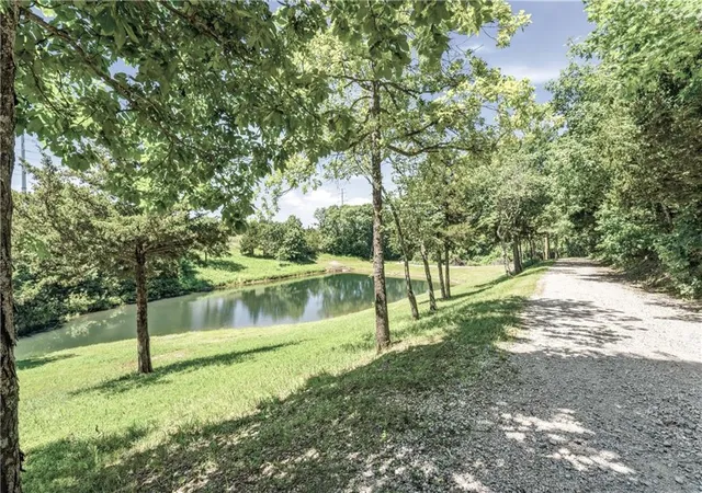Homes for sale in De Soto, KS | 33180 W 95Th St, De Soto, KS 66018 | MLS# 2625965