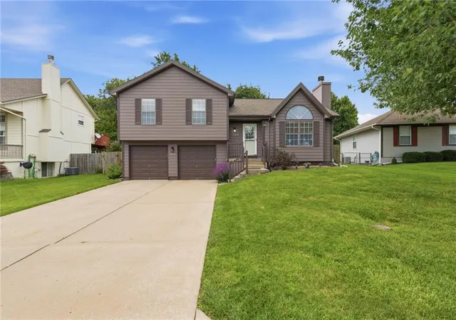 Homes for sale in Belton, MO | 205 Apple Valley Pkwy, Belton, MO 64012 | MLS# 2625966