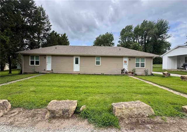 3rd image of 505 N Elmira St, Highland, KS 66035 | MLS# 2625968
