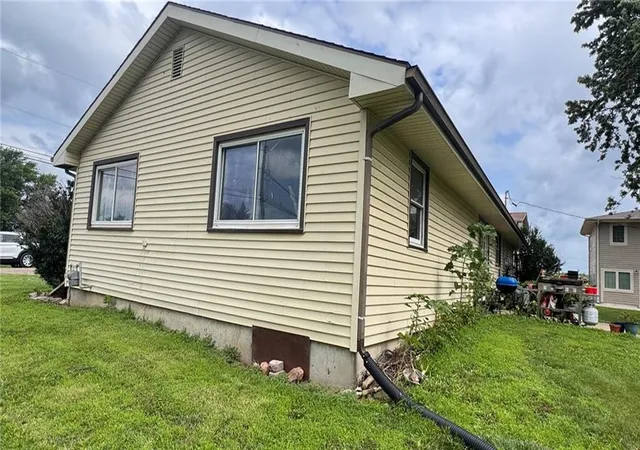 3rd image of 506 N Prairie St, Highland, KS 66035 | MLS# 2625974