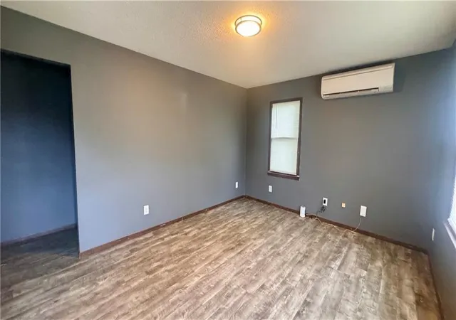 5th image of 507 N Elmira St, Highland, KS 66035 | MLS# 2625976