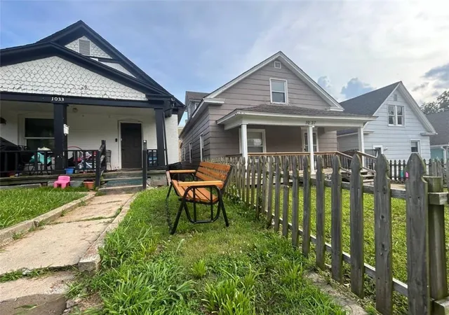 3rd image of 1037 Sandusky Ave, Kansas City, KS 66102 | MLS# 2625982