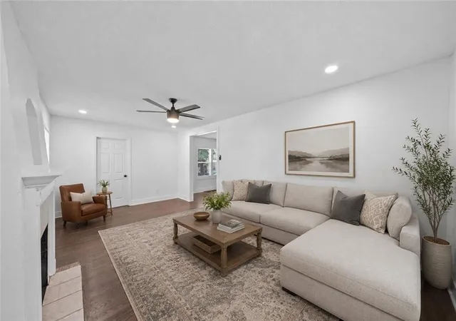 Photo 2 of Sale Pending at 7301 Lydia Ave, Kansas City, MO 64131 | MLS# 2625992 | Listing updated on 2026-09-03