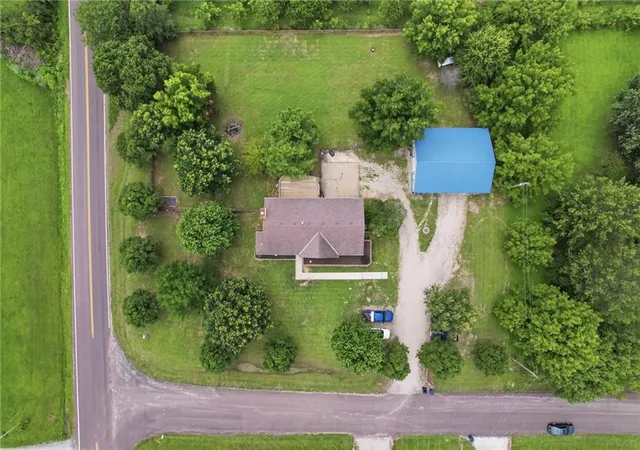Homes for sale in Basehor, KS | 22025 168th St, Basehor, KS 66007 | MLS# 2626036