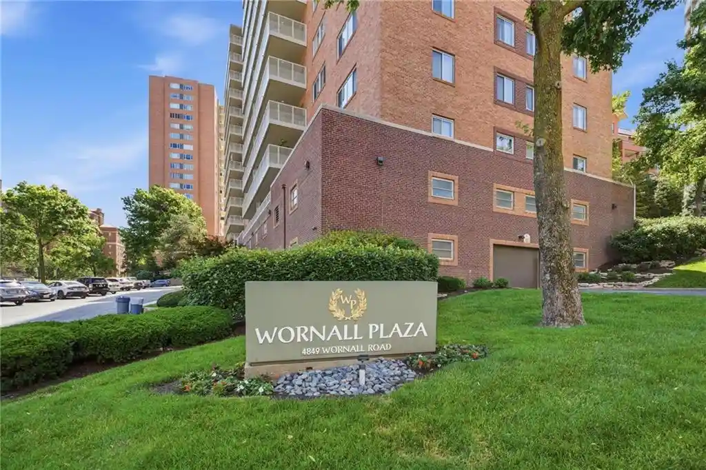 Listing Photo 46 - Condo for sale in 310 W 49Th St located at 310 W 49Th St, Kansas City, MO 64112 - Unit #704