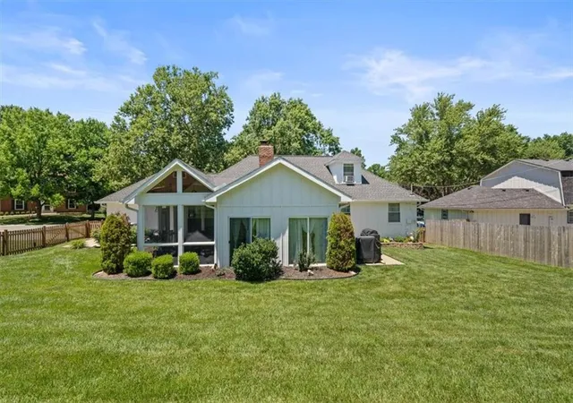 Homes for sale in Shawnee, KS | 5133 Ballentine St, Shawnee, KS 66203 | MLS# 2626061