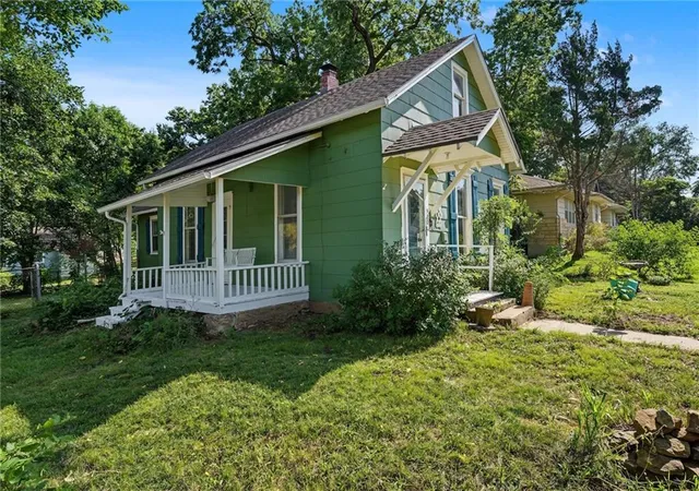 2nd image of 920 High St, Baldwin City, KS 66006 | MLS# 2626064