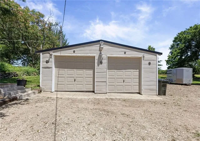 Homes for sale in Paola, KS | 13020 W 327Th St, Paola, KS 66071 | MLS# 2626065