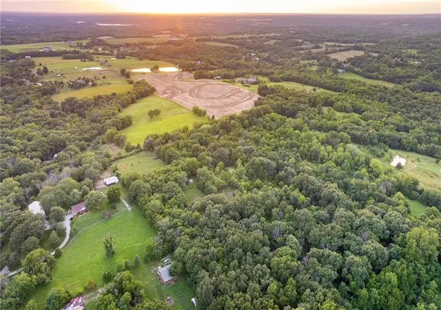Homes for sale in Lone Jack, MO | 33200 E Hammond Rd, Lone Jack, MO 64070 | MLS# 2626068