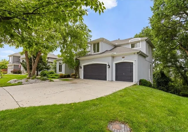 4th image of 9920 Skyview Ln, Lenexa, KS 66220 | MLS# 2626084