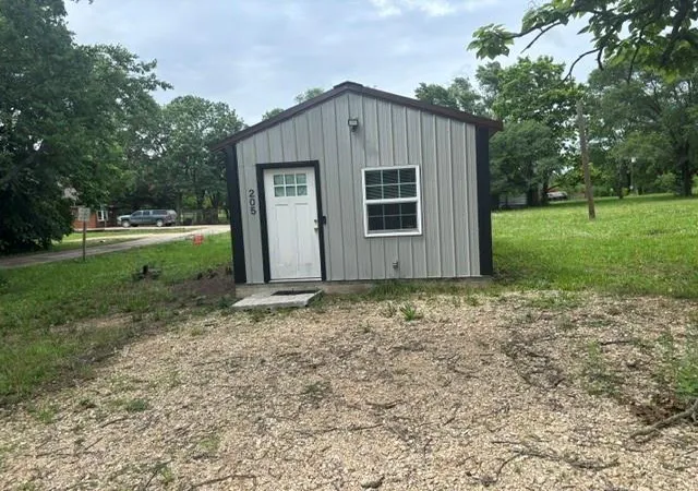 1st image of 205 E Arms St, Toronto, KS 66777 | MLS# 2626090