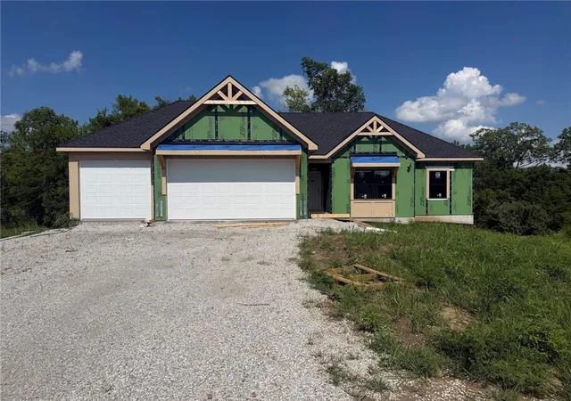 Homes for sale in Peculiar, MO | 21503 Twin Oaks Pkwy, Peculiar, MO 64078 | MLS# 2626091