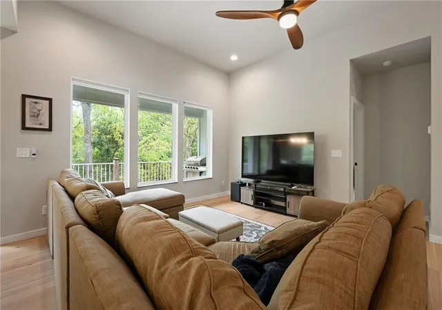 Photo 4 of Sale Pending at 801 Colonial Dr, Pleasant Hill, MO 64080 | MLS# 2626093 | Listing updated on 2026-10-04