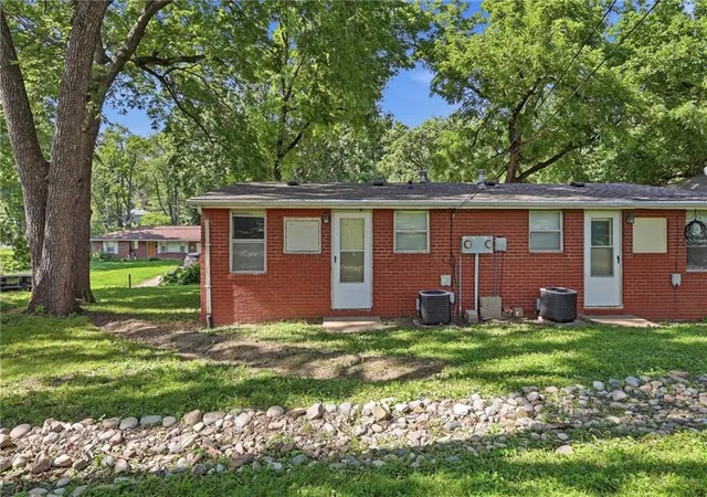 21st image of 10819 E Westport Rd, Independence, MO 64052 | MLS# 2626097