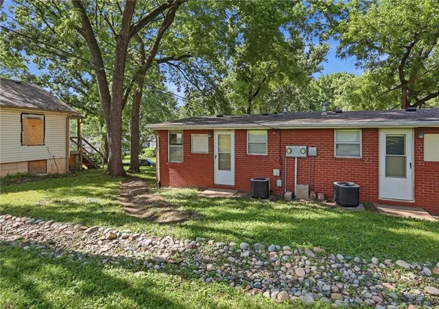 25th image of 10819 E Westport Rd, Independence, MO 64052 | MLS# 2626097