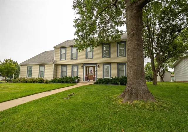 Homes for sale in Ottawa, KS | 1701 S Ash St, Ottawa, KS 66067 | MLS# 2626098