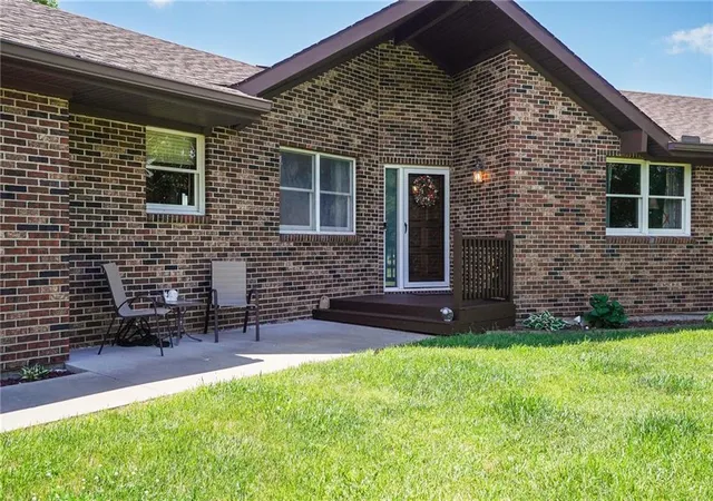 Homes for sale in Perry, KS | 14805 27Th St, Perry, KS 66073 | MLS# 2626099