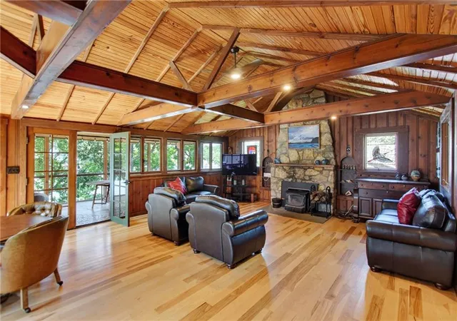 Photo 3 of Single family home for sale at 31 H St, Lees Summit, MO 64086 | MLS# 2626109 | Listing updated on 2026-07-29