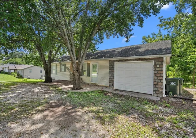 1st image of 506 N Bynum Rd, Lone Jack, MO 64070 | MLS# 2626112
