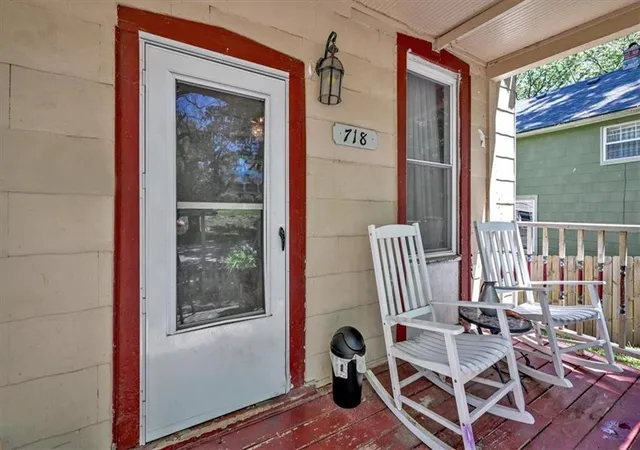 5th image of 718 N Broadway St, Leavenworth, KS 66048 | MLS# 2626136
