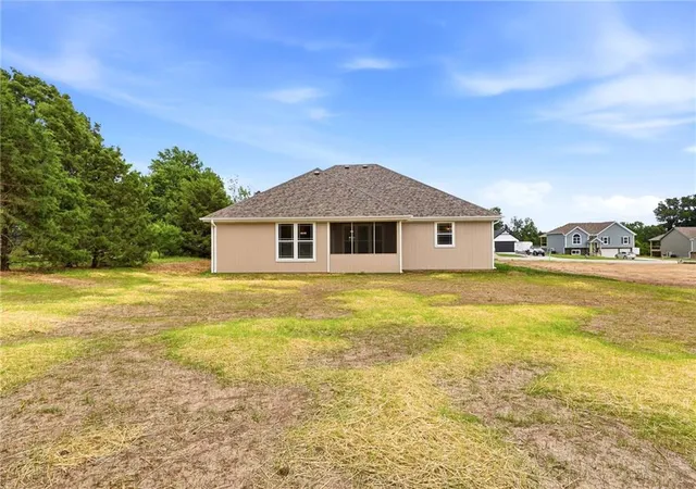 27th image of 328 Ne 51st Rd, Warrensburg, MO 64093 | MLS# 2626147
