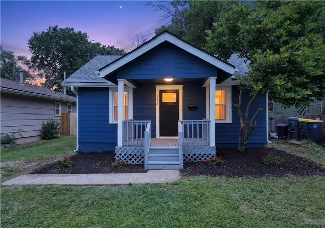 1st image of 110 W 79th Ter, Kansas City, MO 64114 | MLS# 2626164
