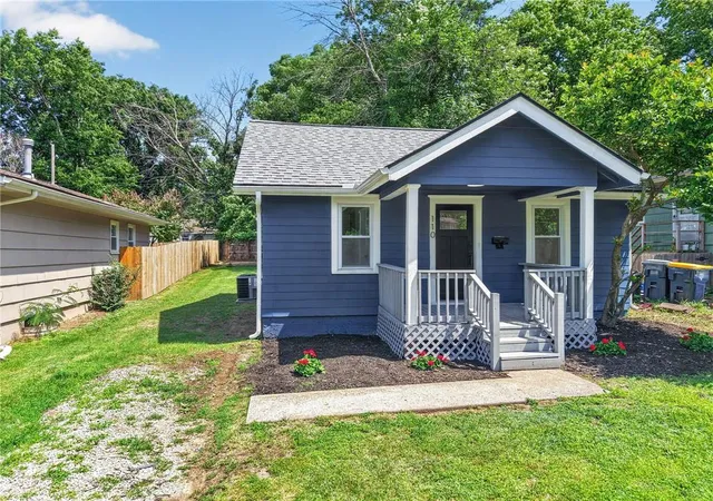 4th image of 110 W 79Th Ter, Kansas City, MO 64114 | MLS# 2626164